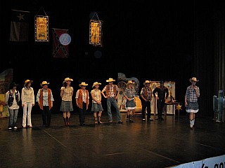 13.05 Spectacle a l'Atrium 1.jpg